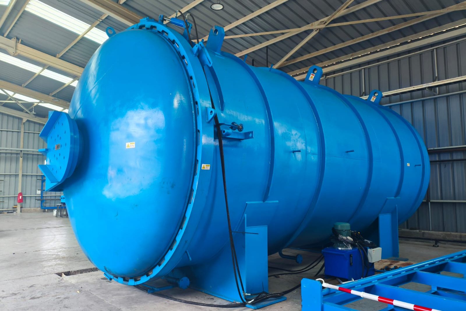 Autoclave de vulcanizado en caliente de R.W. Liners en el taller RWL de la planta La Chimba