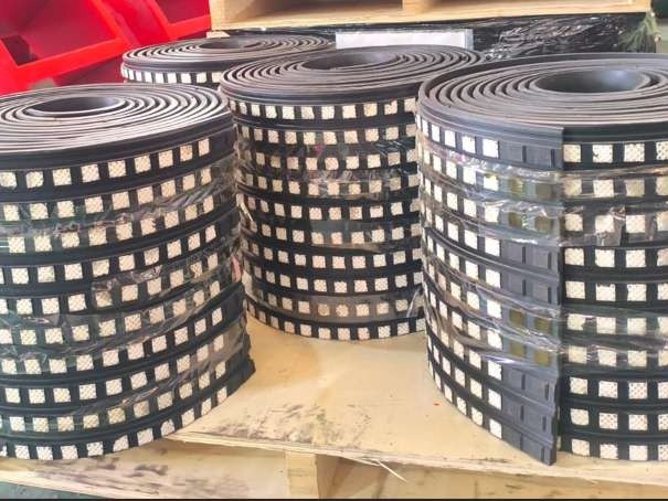 Rollos de caucho cerámico en stock