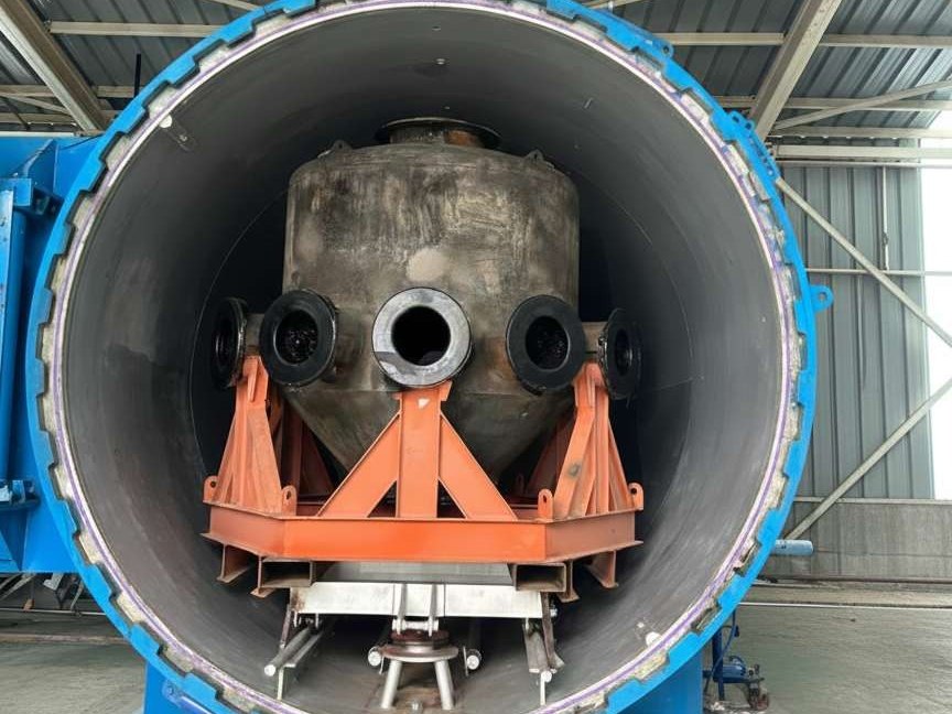 Manifold dentro del autoclave para reparación de revestimiento